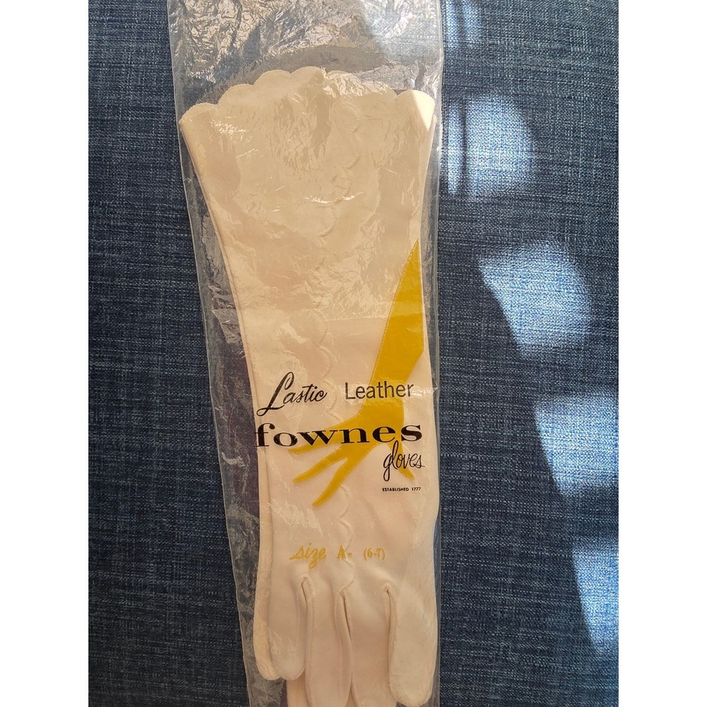 Vintage Fownes Gloves Lastic Leather Cream Floral Scalloped Cuff Size‎ A (6-7)